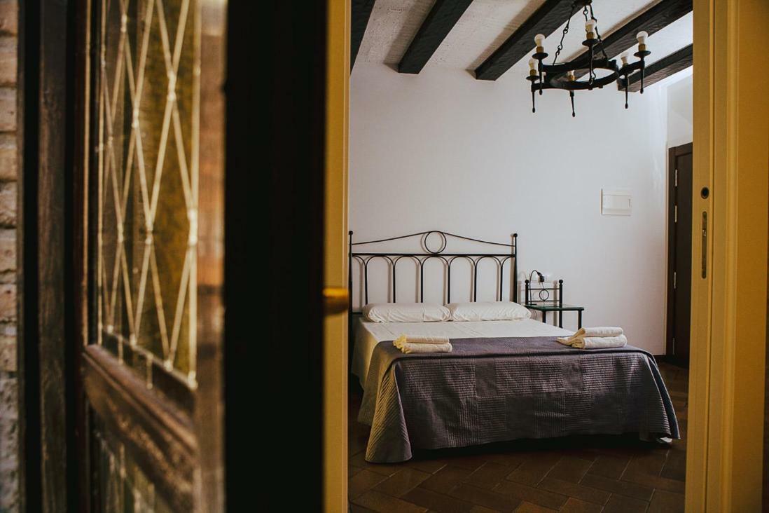 Hotel&Bar Ducay オリテ エクステリア 写真